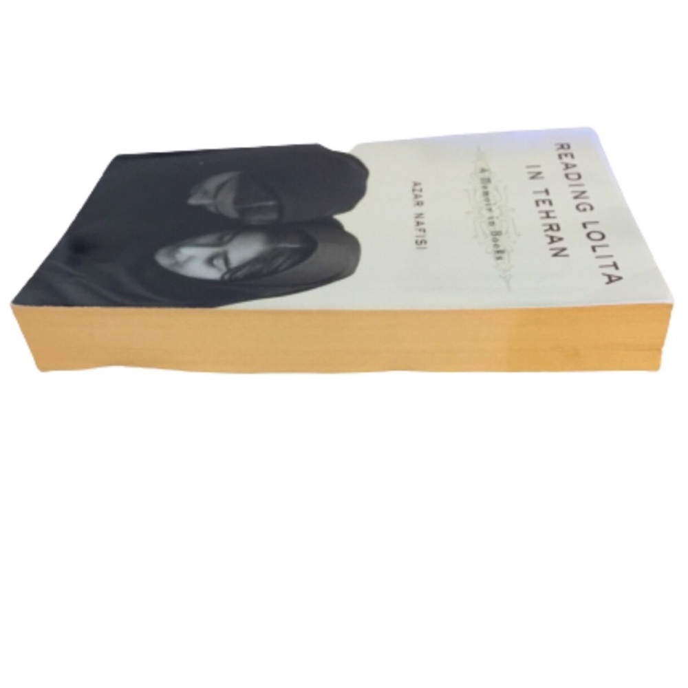 READING LOLITA IN TEHRAN A MEMOIR IN BOOKS Book Paperback Nonfiction Azar Nafisi - Picture 5 of 10